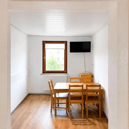 Monteurwohnungen In Apartment *