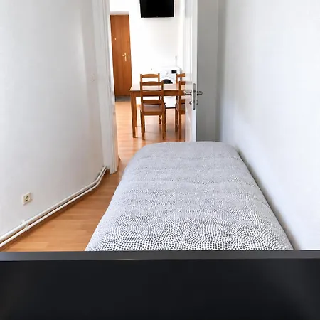 Apartment Monteurwohnungen In *